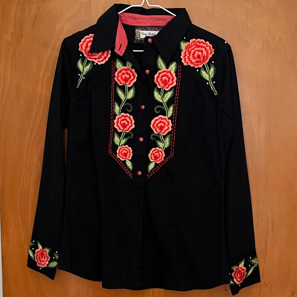 Pink and red embroidered rose pearl snap formal western shirt